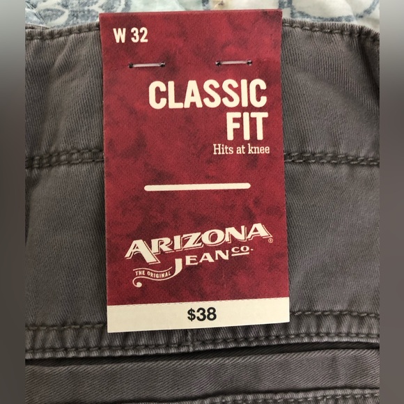 Men’s gray cargo shorts (Brand New) - Picture 4 of 4